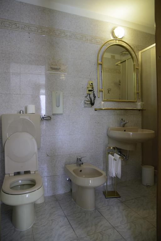 Affittacamere Maison Napoleon Турин Экстерьер фото