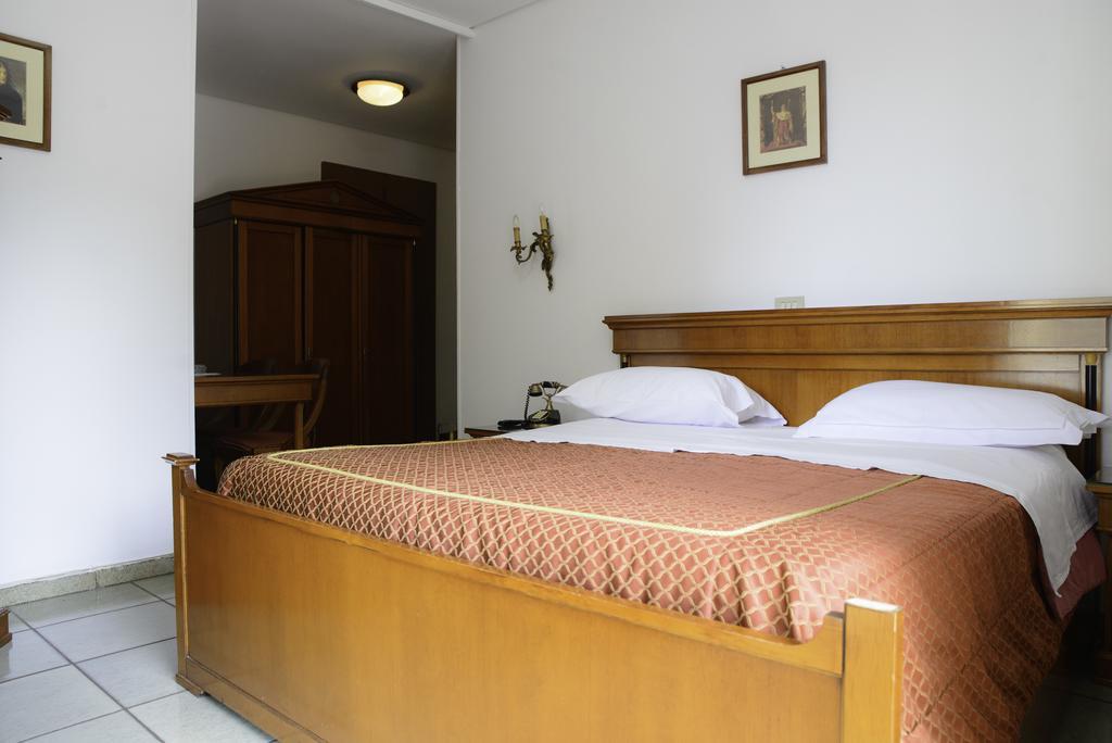 Affittacamere Maison Napoleon Турин Экстерьер фото